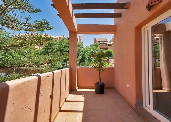 Apartamento New Elviria Penthouse W Stunning Sea Views! *