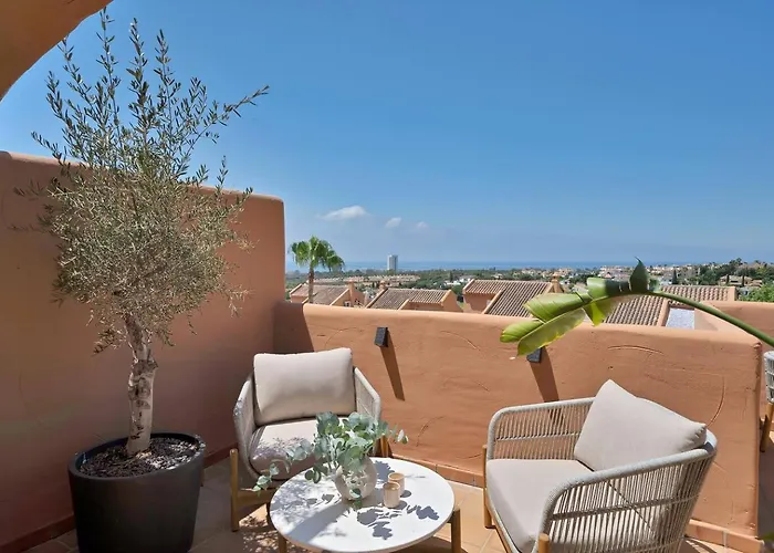 New Elviria Penthouse W Stunning Sea Views! Marbella