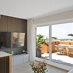 New Elviria Penthouse W Stunning Sea Views! Apartment *