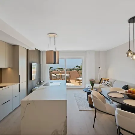 Serene Sea View Penthouse 4 Terraces & Sea Views * Marbella