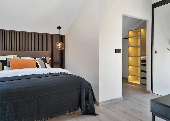New Elviria Penthouse W Stunning Sea Views!