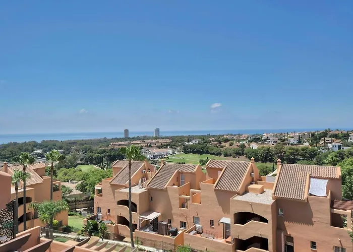 New Elviria Penthouse W Stunning Sea Views! アパート マルベーリャ