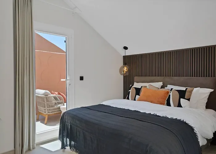 アパート New Elviria Penthouse W Stunning Sea Views! マルベーリャ