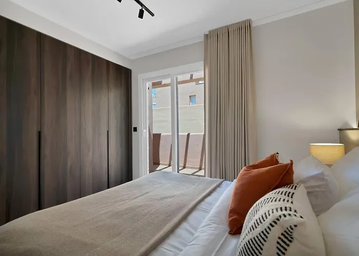 New Elviria Penthouse W Stunning Sea Views! Marbella